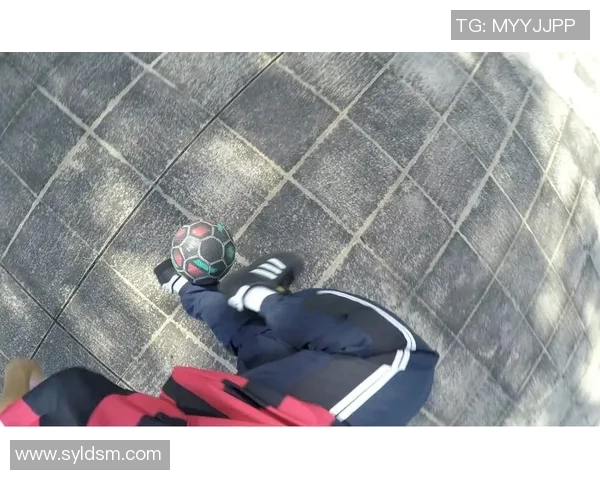 足球场上的第一视角体验解析 足球明星如何感受比赛与决胜时刻