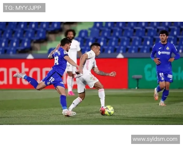 马里亚诺职业生涯辉煌历程与进球瞬间全景解读